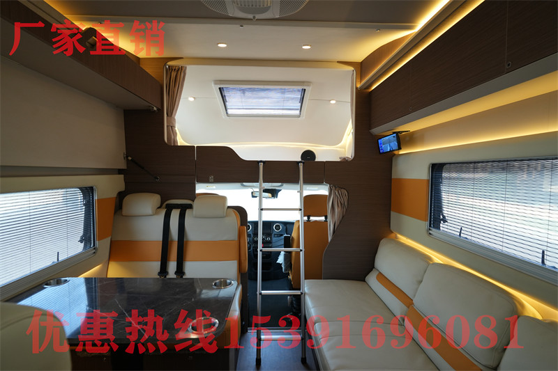 15萬左右房車 房車也能變魔術(shù)?駐車后秒變小閣樓,售價15萬有2張床適合3口人