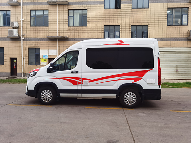 上汽大通V90短軸高(中)頂B型房車