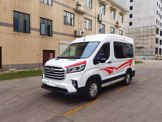 上汽大通V90短軸高（中）頂B型房車