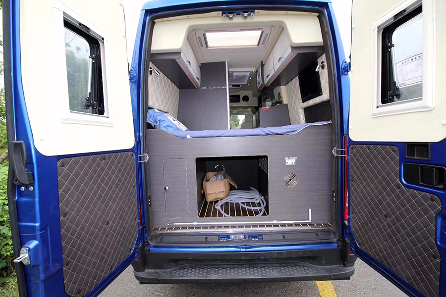 程力房車-依維柯歐勝B型房車橫床版7 程力房車-依維柯歐勝B型房車橫床版