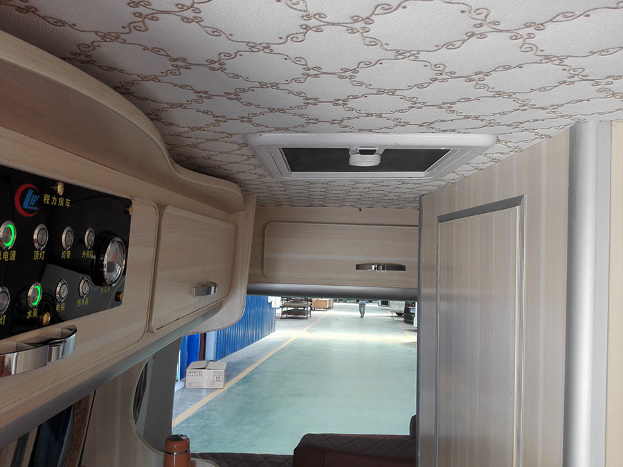 程力福田風(fēng)景G9房車3