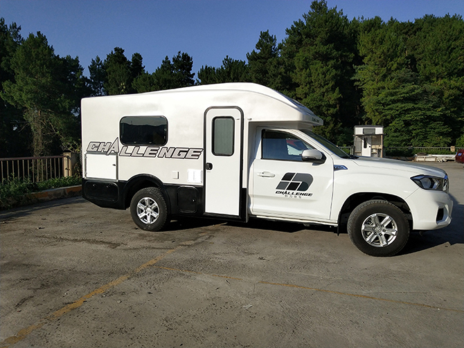 上汽大通T60單排四驅皮卡房車