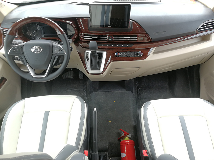 上汽大通V90C型房車駕駛室 上汽大通V90C型房車駕駛室