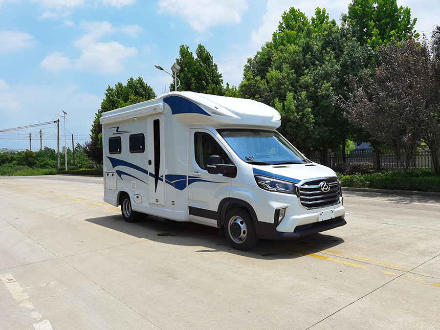 中恒房車-上汽大通V90小額頭C型房車外觀 中恒房車-上汽大通V90小額頭C型房車外觀