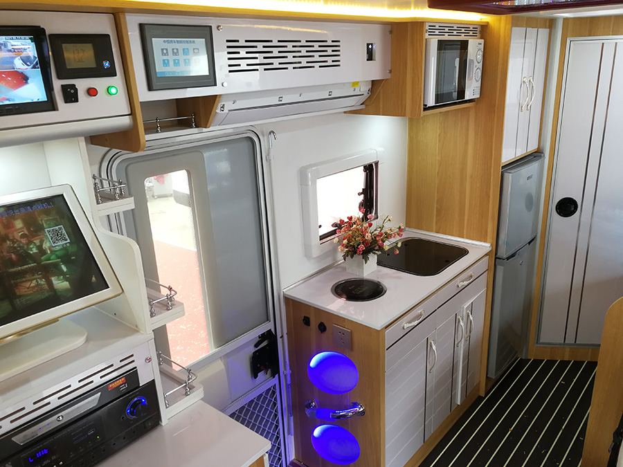 中恒房車-依維柯歐勝8AT自動(dòng)擋C型房車-豎床版4 中恒房車-依維柯歐勝8AT自動(dòng)擋C型房車-豎床版4