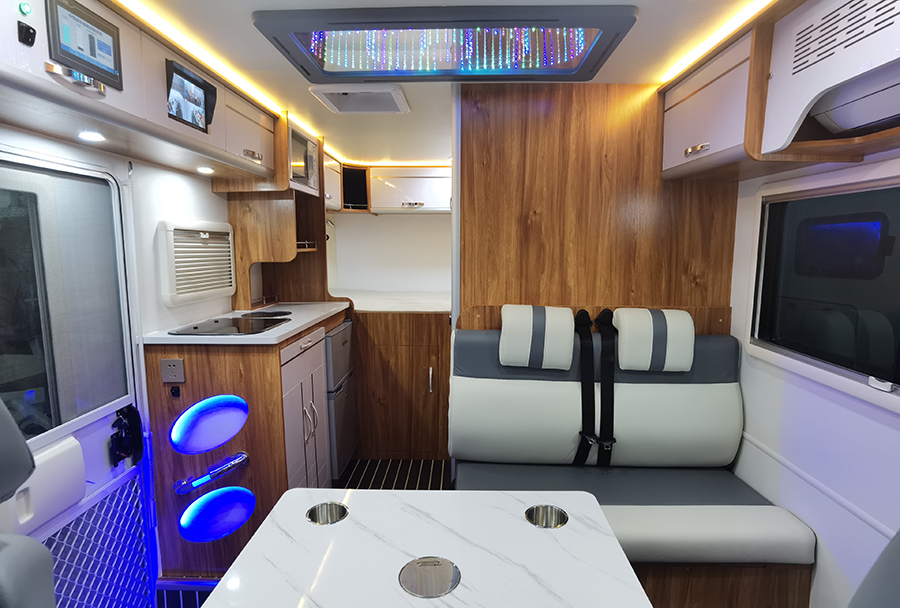 中恒房車-依維柯歐勝8AT自動(dòng)擋C型房車-橫床版2 中恒房車-依維柯歐勝8AT自動(dòng)擋C型房車-橫床版2