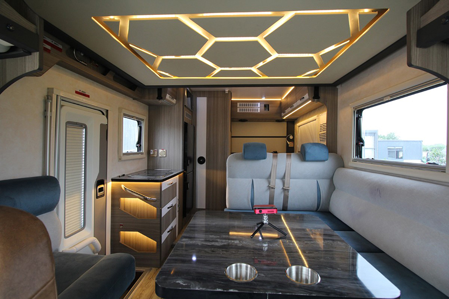 程力房車-依維柯歐勝小額頭T型房車10 程力房車-依維柯歐勝小額頭T型房車