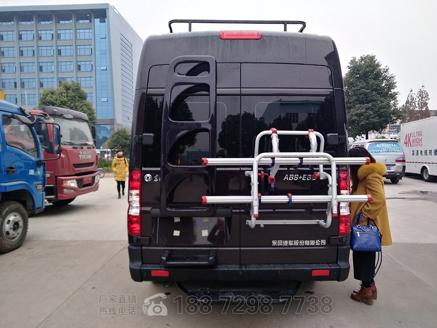 東風(fēng)御風(fēng)長(zhǎng)軸高頂B型房車(chē)自動(dòng)擋外觀四 東風(fēng)御風(fēng)長(zhǎng)軸高頂B型房車(chē)自動(dòng)擋外觀四