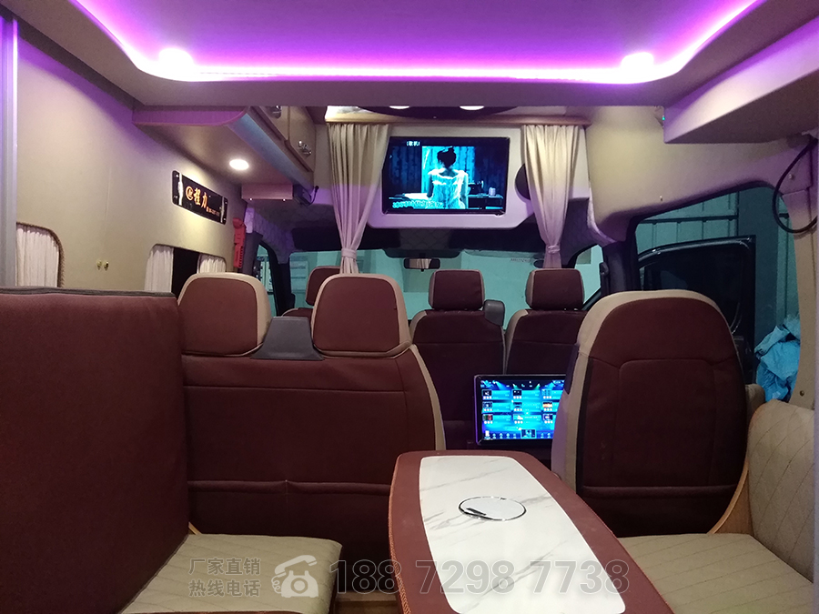 東風(fēng)御風(fēng)長(zhǎng)軸高頂B型房車(chē)自動(dòng)擋內(nèi)飾2 東風(fēng)御風(fēng)長(zhǎng)軸高頂B型房車(chē)自動(dòng)擋內(nèi)飾2