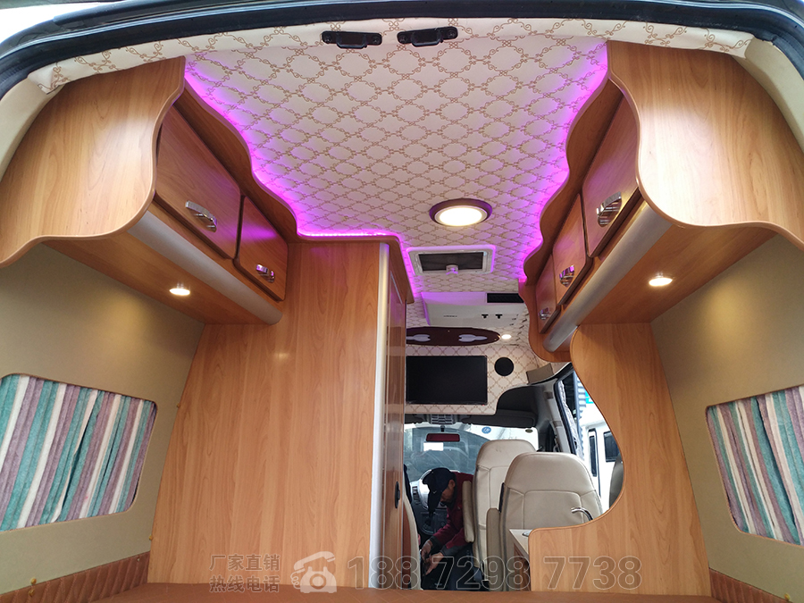 程力大通V80長軸高頂自動擋B型房車 程力大通V80長軸高頂自動擋B型房車