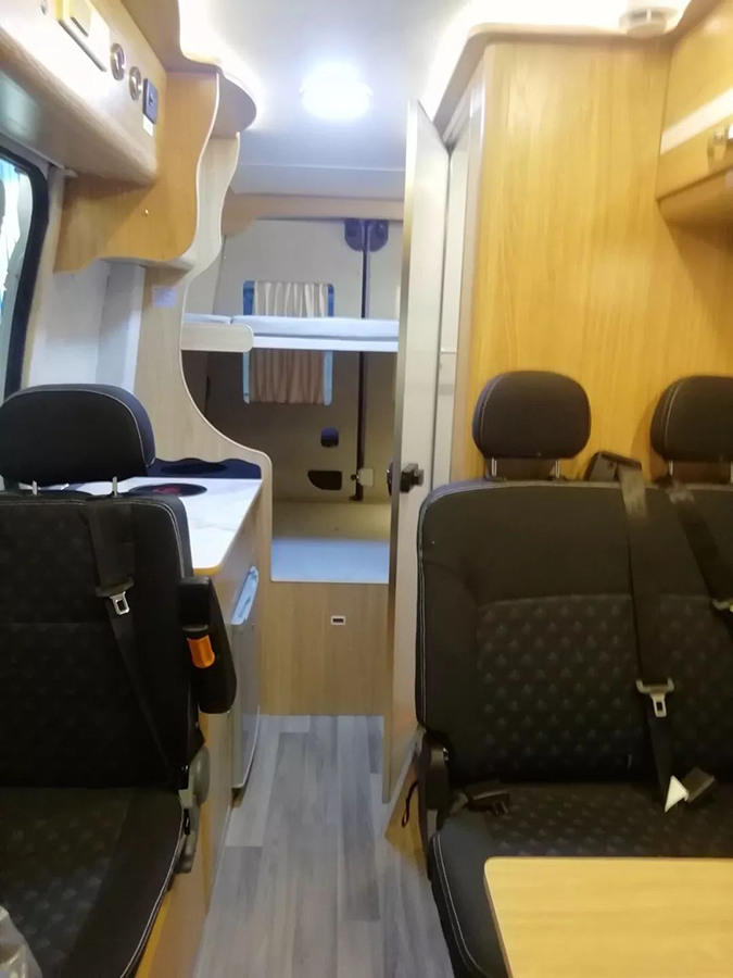 程力房車(chē)-上汽大通國(guó)六長(zhǎng)軸高頂房車(chē)3 程力房車(chē)-上汽大通國(guó)六長(zhǎng)軸高頂房車(chē)3