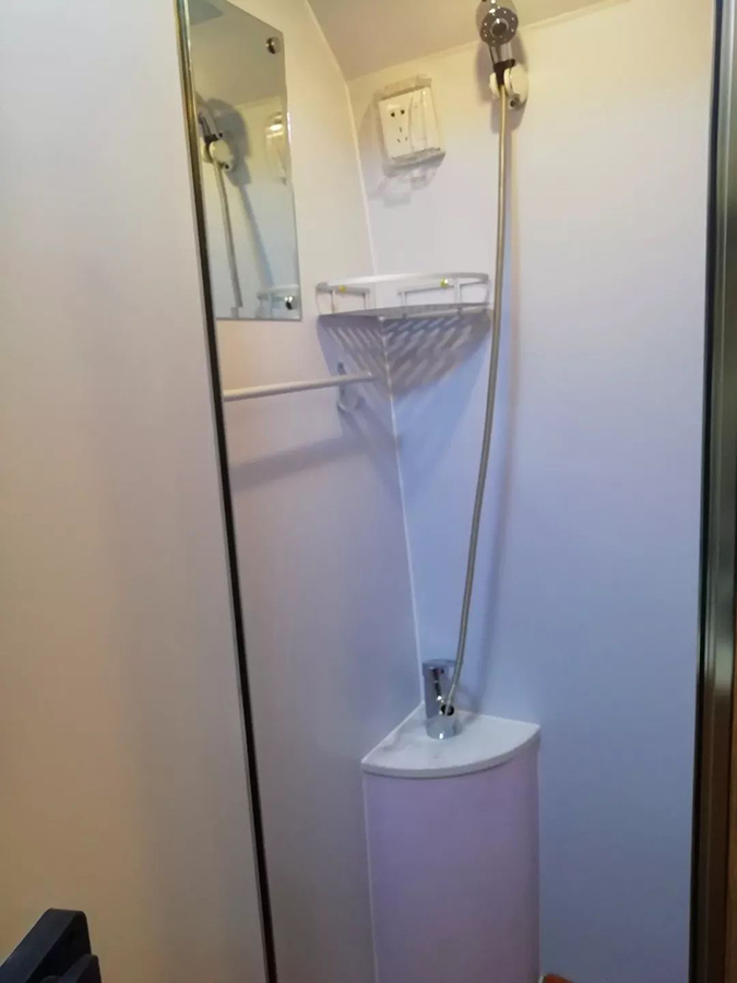 程力房車(chē)-上汽大通國(guó)六長(zhǎng)軸高頂房車(chē)6 程力房車(chē)-上汽大通國(guó)六長(zhǎng)軸高頂房車(chē)6