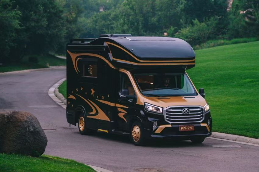 程力牌CL5041XLJ6YS多功能高端商務旅居車